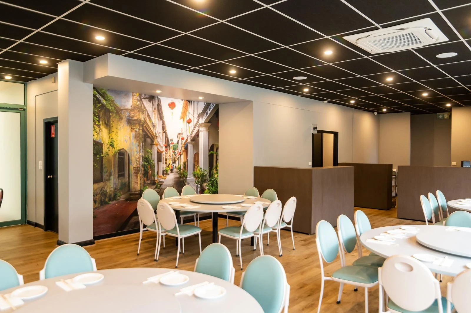 BÁN NHÀ HÀNG TRUNG HOA LỢI NHUẬN CAO - MOORABBIN